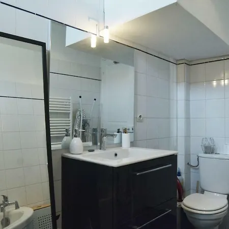 Stylish To 13 Apartment *